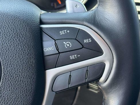 Used 2015 Jeep Grand Cherokee Altitude AWD/4WD image 24