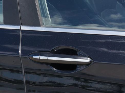 Used 2017 Genesis G80 3.8 w/ Option Group 02 image 16