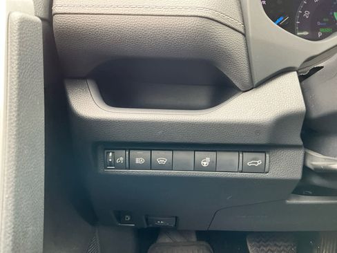 Used 2023 Toyota RAV4 XLE w/ Convenience Package image 20