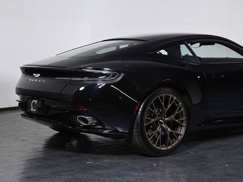 Used 2024 Aston Martin DB12 Coupe RWD image 24
