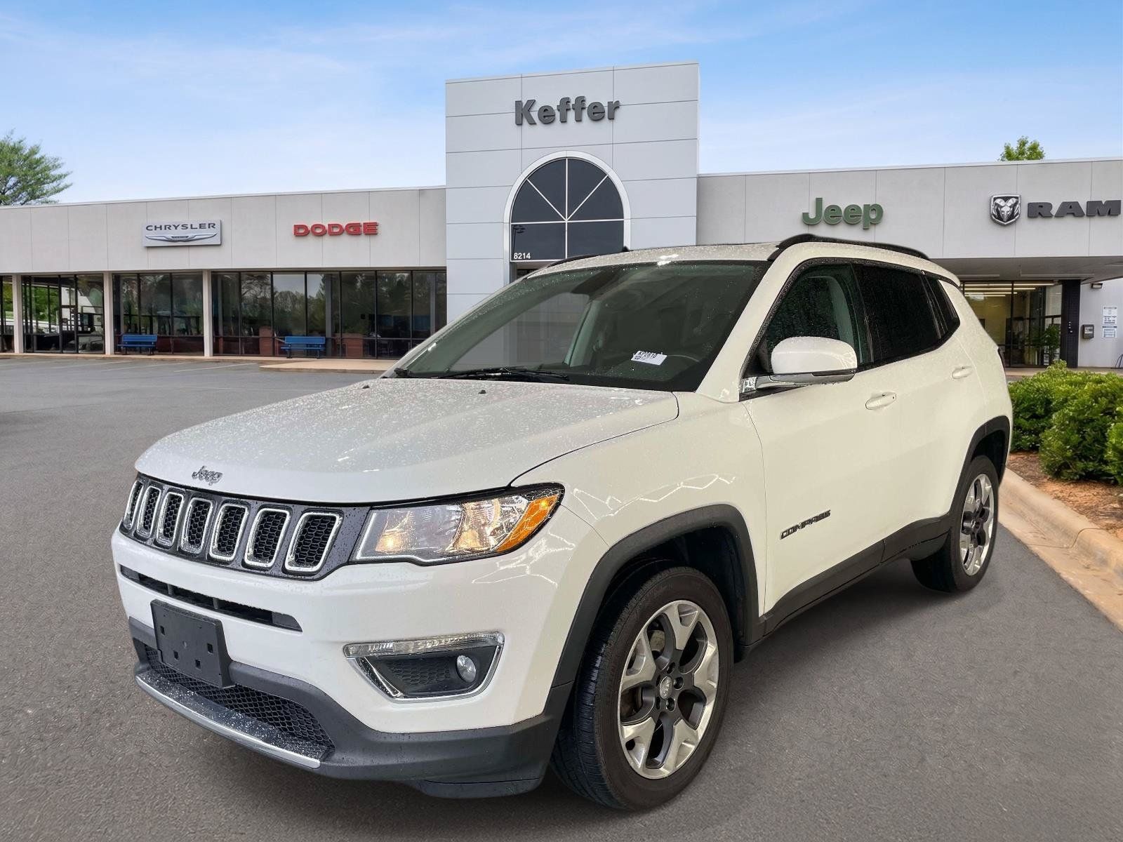 Certified 2017 Jeep Compass Limited w/ Navigation Group AWD/4WD image 1
