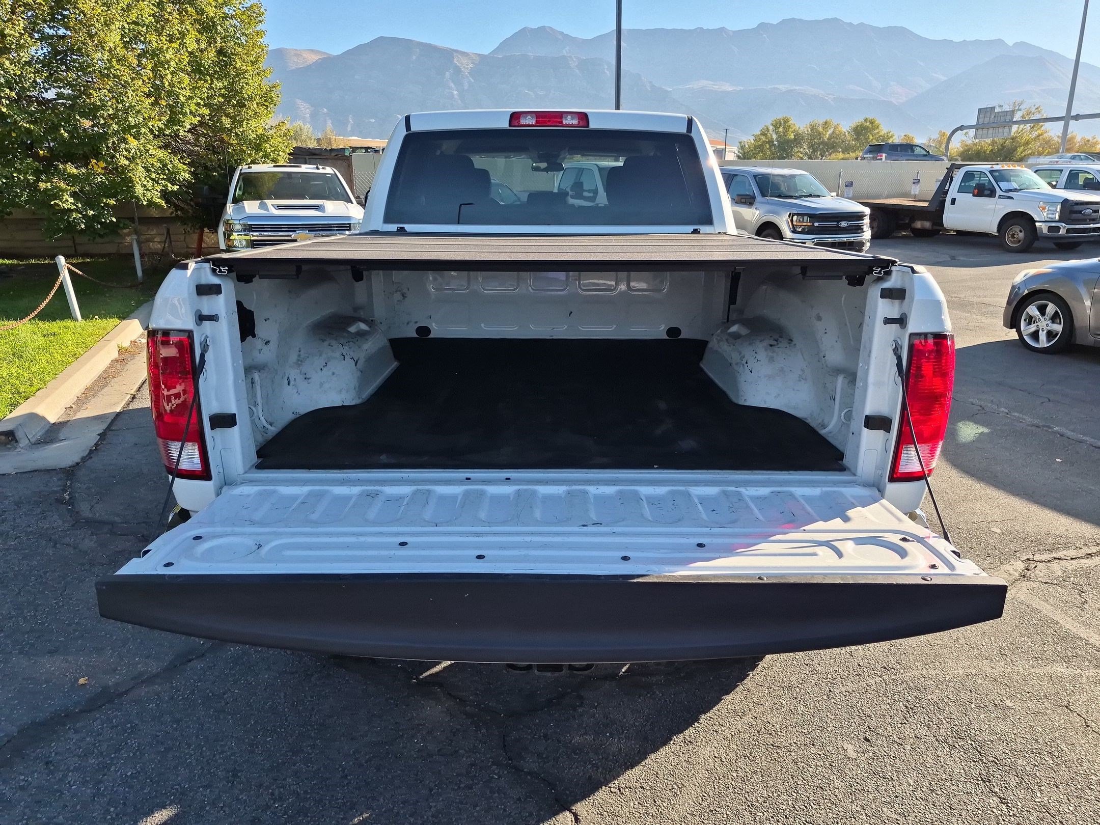 Used 2018 RAM 2500 Tradesman w/ Chrome Appearance Group AWD/4WD image 30