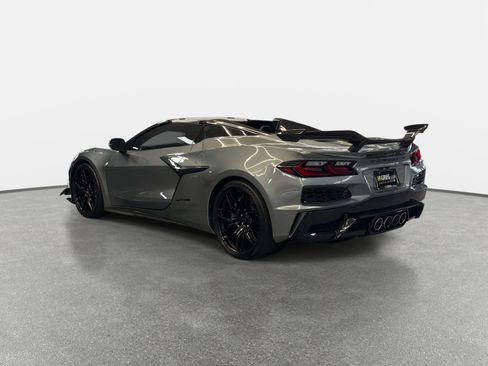 Used 2024 Chevrolet Corvette Z06 w/ Z07 Performance Package image 5