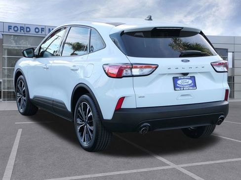 Used 2022 Ford Escape SE w/ SE Sport Appearance Package image 7
