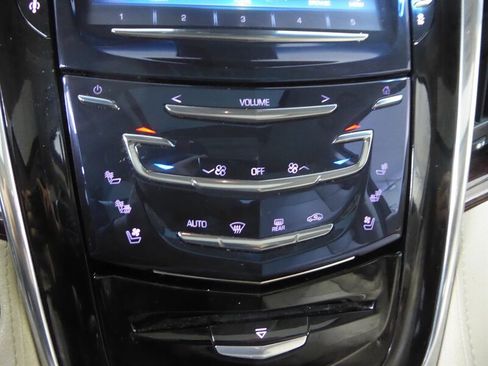 Used 2016 Cadillac Escalade Luxury AWD/4WD image 15