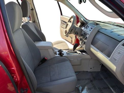 Used 2009 Ford Escape XLT image 11