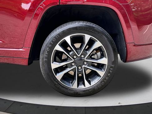 Used 2023 Jeep Grand Cherokee Overland AWD/4WD image 36