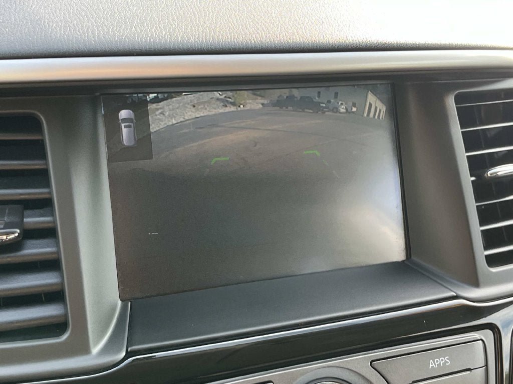 Used 2020 Nissan Pathfinder S FWD image 31
