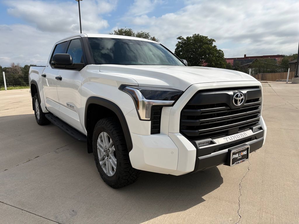 Used 2026 Toyota Tundra SR5 w/ SR5 Convenience Package AWD/4WD image 3