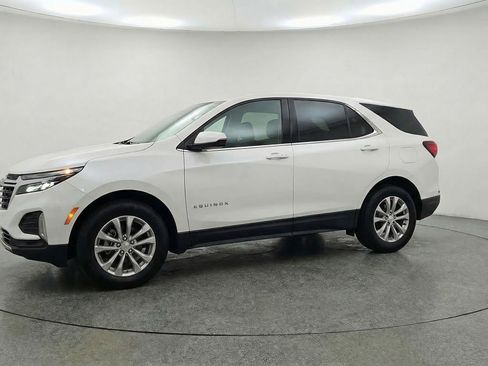 Used 2025 Chevrolet Equinox LT image 3