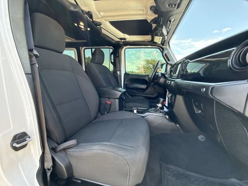 Used 2019 Jeep Wrangler Unlimited Sport AWD/4WD image 25