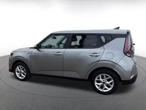 Used 2025 Kia Soul LX w/ LX Technology Package FWD image 10