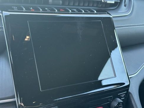 New 2025 Jeep Grand Cherokee L Laredo image 24