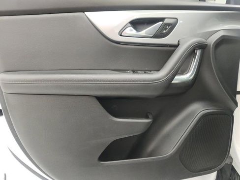 Used 2020 Chevrolet Blazer LT image 11