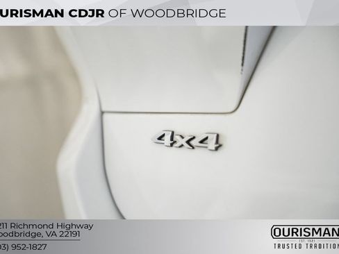 Certified 2023 Jeep Grand Cherokee L Overland AWD/4WD image 9