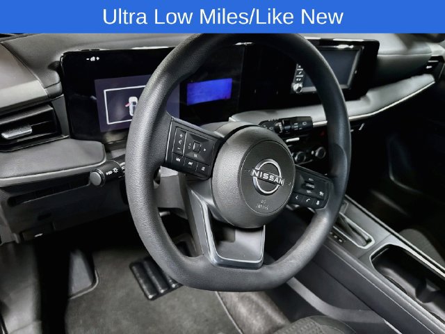 Used 2025 Nissan Kicks S AWD/4WD image 9