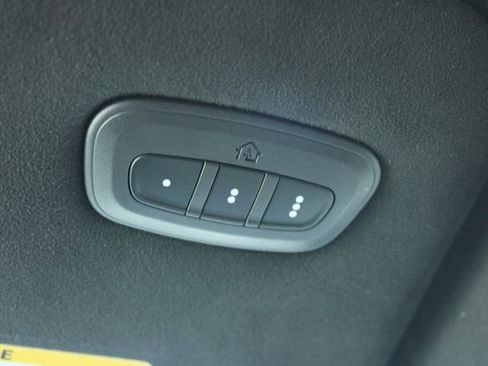 Used 2024 Jeep Wagoneer Launch Edition image 30