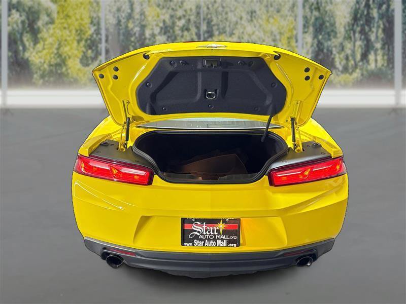 Used 2016 Chevrolet Camaro LT RWD image 12