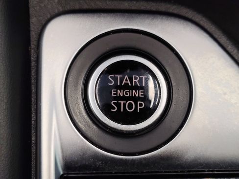 Used 2020 Nissan Sentra SR w/ Electronics Package FWD image 31