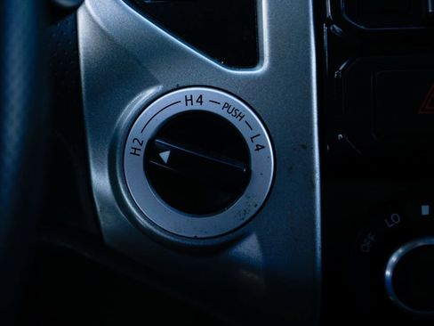 Used 2015 Toyota Tacoma 4x4 Double Cab w/ TRD Off-Road Package image 30