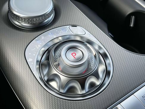 New 2025 Genesis GV60 Advanced image 32