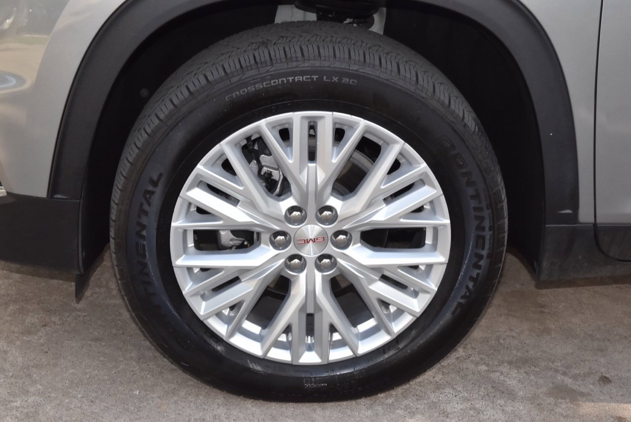 Used 2026 GMC Acadia Elevation w/ Elevation Premium Package FWD image 38