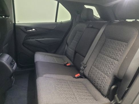 Used 2024 Chevrolet Equinox LT FWD image 18