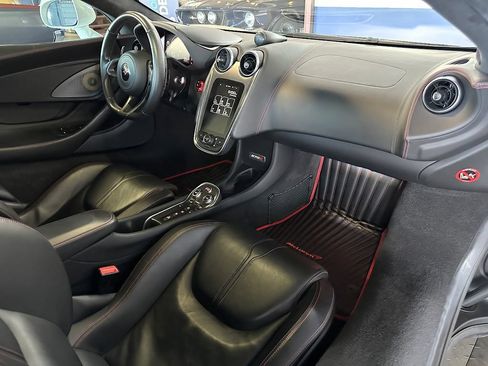 Used 2016 McLaren 570S Coupe RWD image 31