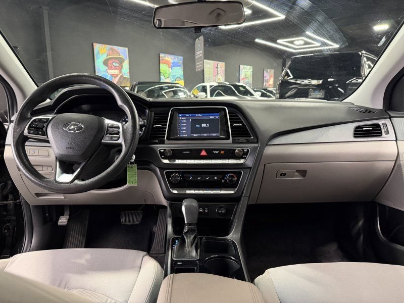 Used 2019 Hyundai Sonata SE FWD image 15