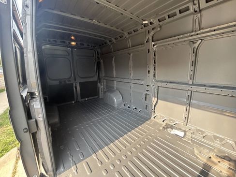 Used 2023 RAM ProMaster 2500 w/ Premium Appearance Group image 54