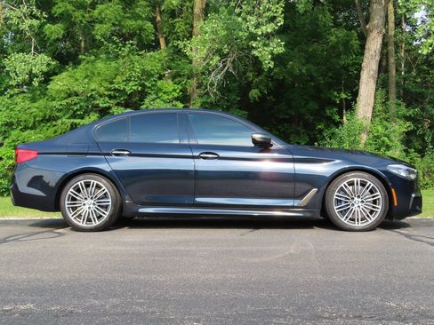 Used 2018 BMW M550i xDrive AWD/4WD image 2