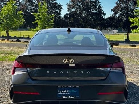 Certified 2025 Hyundai Elantra Sport FWD image 8