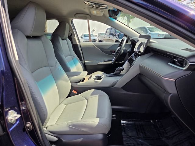 Used 2024 Toyota Venza XLE AWD/4WD image 20