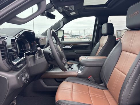 Used 2024 Chevrolet Silverado 3500 High Country w/ High Country Premium Package image 29