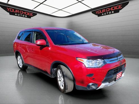 Used 2015 Mitsubishi Outlander SE image 7
