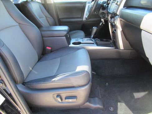 Used 2016 Toyota 4Runner SR5 image 9