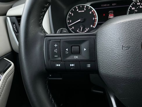 Used 2025 Nissan Rogue SV image 33