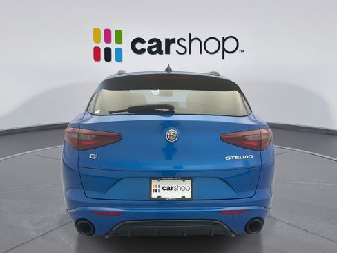 Used 2023 Alfa Romeo Stelvio Veloce AWD/4WD image 4