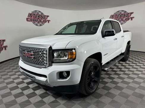 Used 2018 GMC Canyon Denali image 3