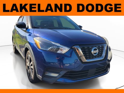 Used 2020 Nissan Kicks SR w/ SR Premium Package image 1