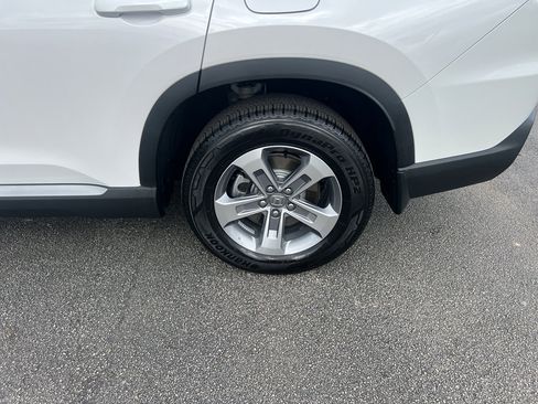 Used 2025 Honda Pilot EX-L image 8