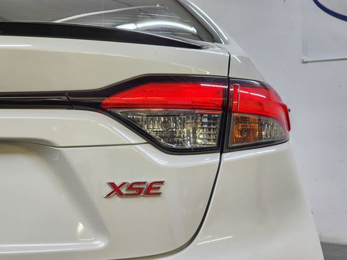 Used 2020 Toyota Corolla XSE image 17