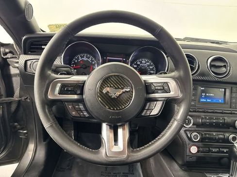 Used 2015 Ford Mustang Coupe RWD image 9