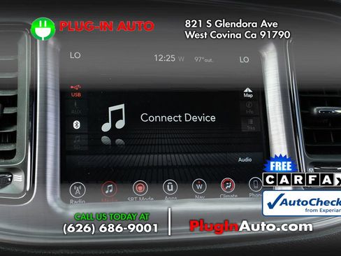 Used 2017 Dodge Challenger SXT image 22