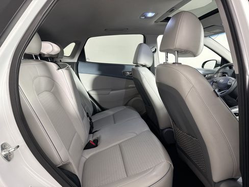 Used 2021 Hyundai Kona Limited w/ Cargo Package FWD image 37