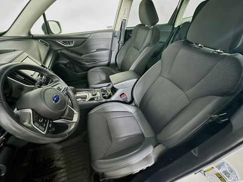 Used 2023 Subaru Forester Premium image 13
