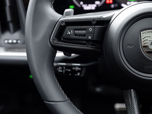 Certified 2026 Porsche Cayenne Turbo AWD/4WD image 15