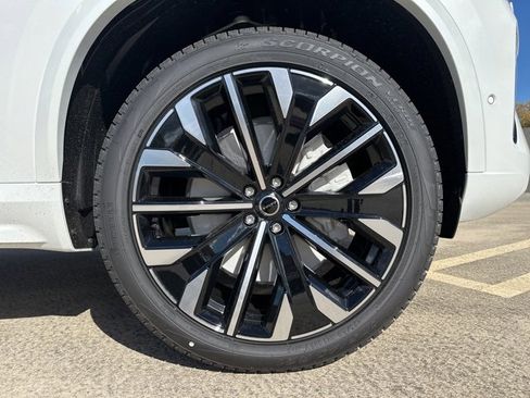 New 2026 Volvo XC90 B6 Ultra image 9
