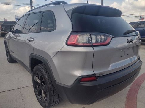 Used 2020 Jeep Cherokee Latitude Plus image 5