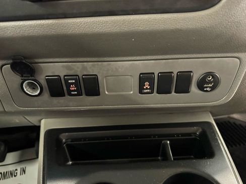 Used 2014 Nissan NV 3500 SV w/ Technology Package RWD image 26